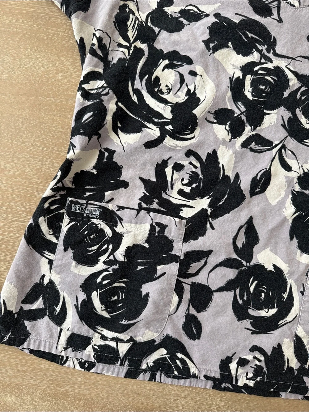 Grey's Anatomy Rose Scrub Top | XL
